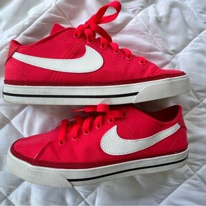 Nike old school retro sneakers worn once, excellent condition